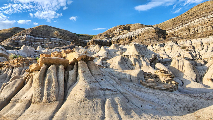 黄昏的 Drumheller 怪石谷，令人仿如置身外星。