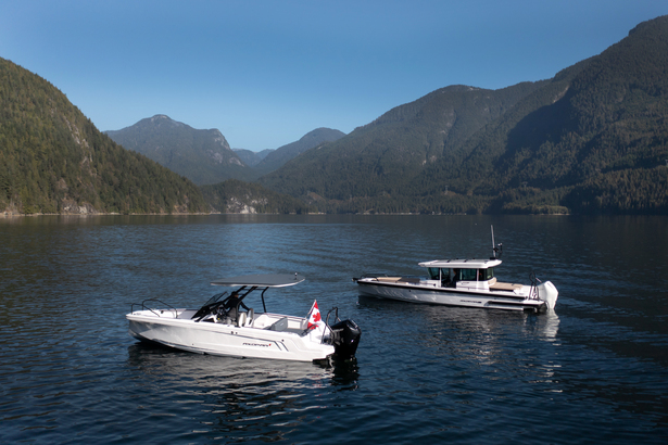 溫市東北的 Indian Arm 海灣非常方便，適合玩各式遊艇。