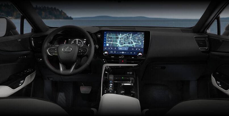 NX 450h 內裝非常先進，特大屏幕方便搜尋資訊和調控車上各項功能。如用電能行駛，車內還格外寧靜，讓人有舒適的駕駛樂趣。