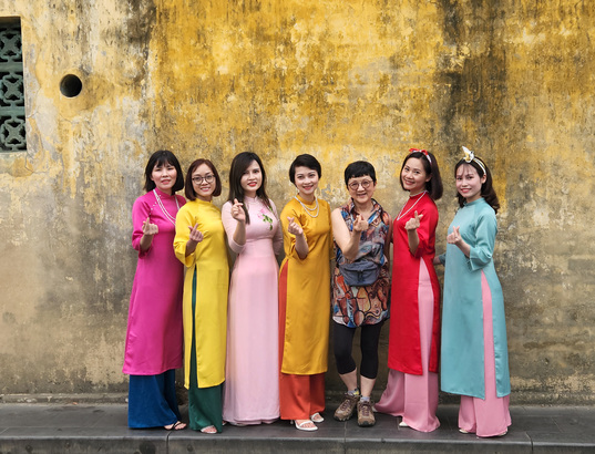 會安古城有奧黛（越南傳統女性服飾）供遊客租用扮靚。