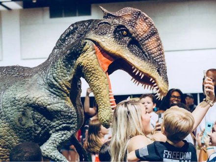 置身侏羅紀世界！北美最大恐龍展 Jurassic Quest 登陸溫哥華