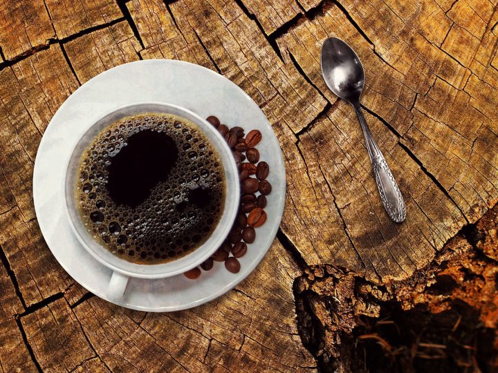 Coffee 頭痛喝杯咖啡就能緩解? 長久可能越喝越痛!1746768103 Coffee 頭痛喝杯咖啡就能緩解? 長久可能越喝越痛!