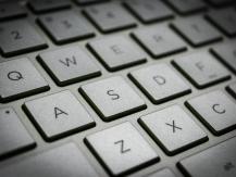 Keyboard 為何鍵盤字母都照 QWERTY 排 而不是 ABCDE？1746068553