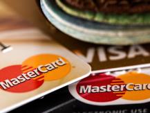 Expired credit card 過期信用卡應如何销毁 這兩個步驟十分關鍵1746068553