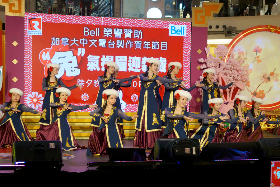 CNY Eve 送虎迎兔「兔氣揚眉迎新歲」10915