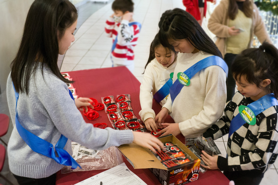 「寒衣送暖流 之 送暖有禮日」