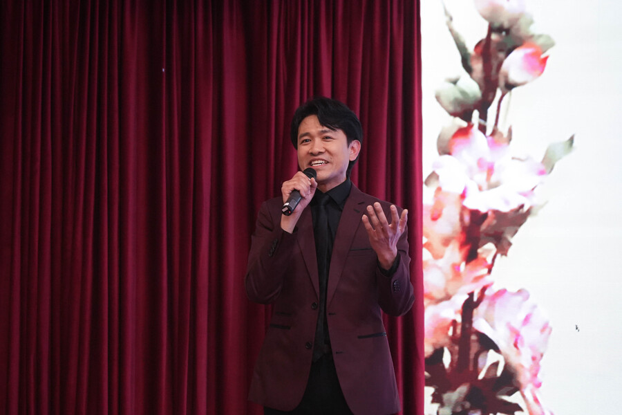 《一馬當先賀新春》圖片集13786