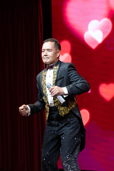 《一馬當先賀新春》圖片集13804