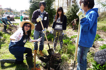 Tree-planting Fun 植樹好玩超爽