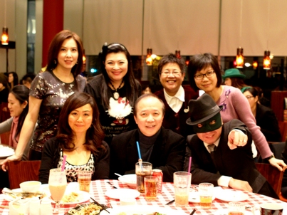 Xmas Party (4) 每枱坐一坐