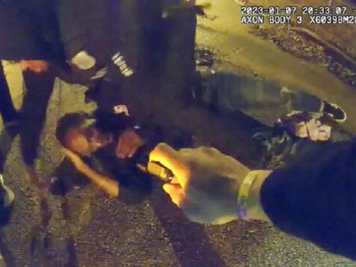 美國黑人男子遭警員毆打片段曝光 多處有人上街抗議