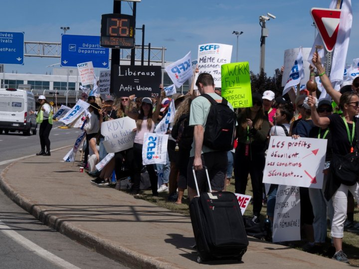 加拿大航空公司說,加拿大工業關係局宣布加航10,000名空中服務員的罷工非法着令工會領袖指示會員返回工作崗位