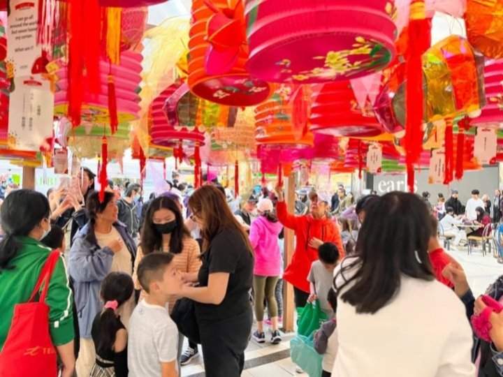 列治文Lansdowne中心今日舉行中秋慶祝活動