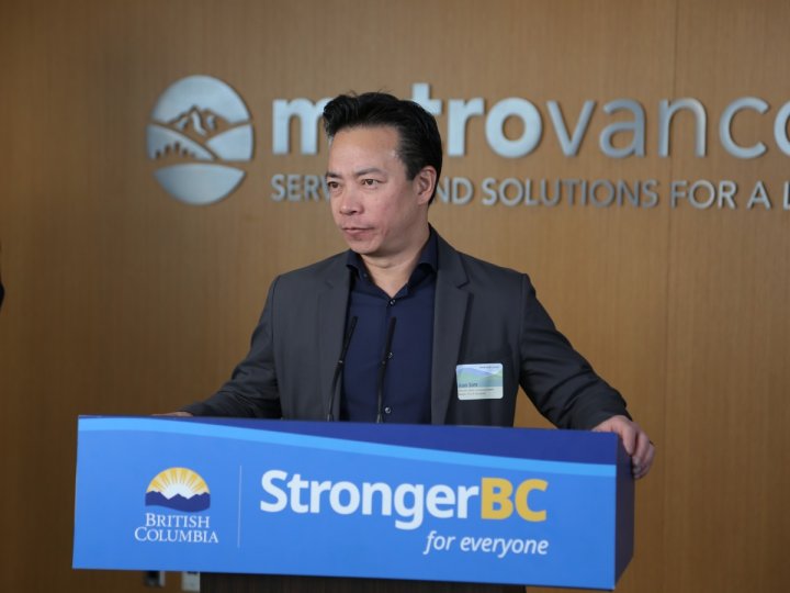 溫哥華市長沈觀健說溫市發生幾宗觸目暴力案件後溫市的公共安全情況令他感到困擾