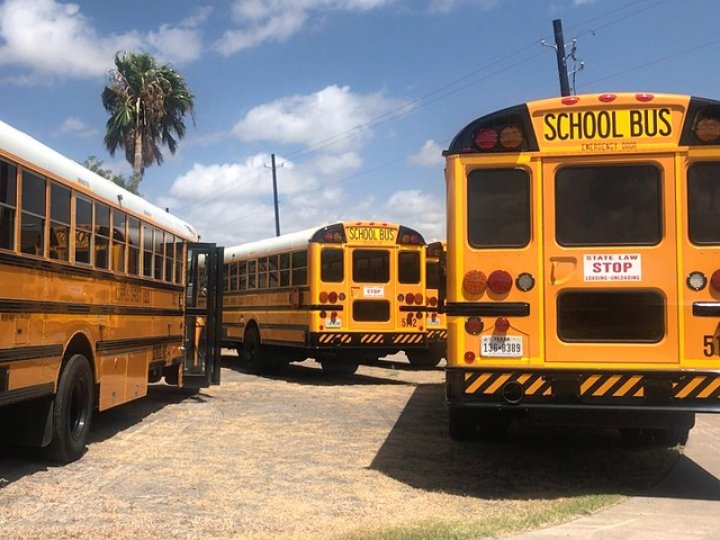 大雪天氣下 各院校有各自上課安排