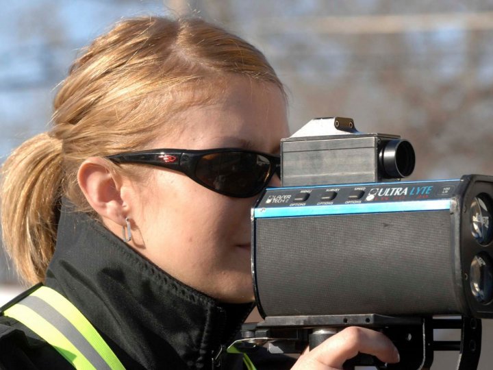 安省最近全面禁止安裝''捉快車''攝影機大溫地區二埠市長Patrick Johnstone就正努力爭取在市內安裝更多''捉快車''攝影機