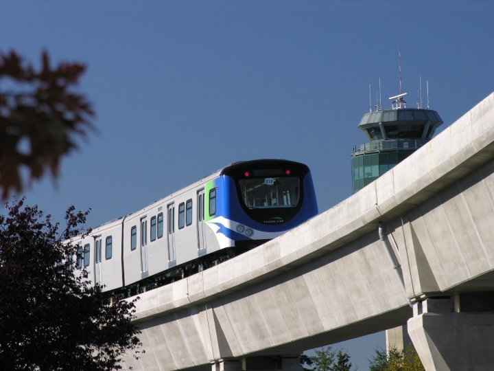 架空列車加國線Waterfront 站至 Olympic Village 站今晚11時後單軌行車