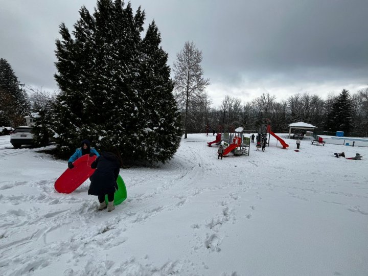 加拿大雪崩中心警告戶外活動人士隨著一系列大氣河流系統抵達BC省在省內曠野地區活動時請格外小心