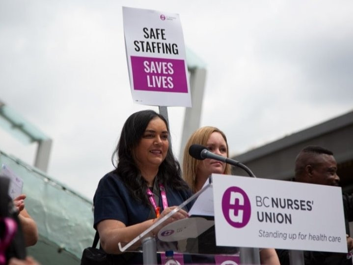 Featured News-卑詩首推最少護士對病人比例制度  已推行至逾七成病房   護士工會主席表示對病人及護士是雙赢