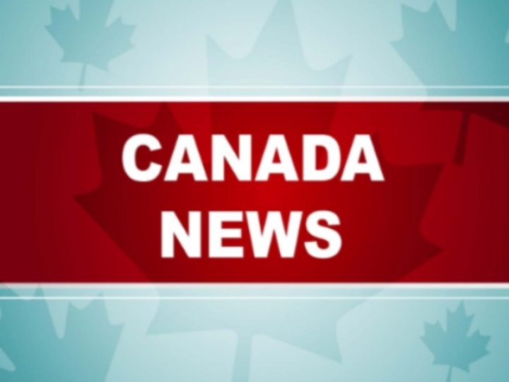 加拿大公共醫療保健系統的支持者在全國各地的國會議員辦事處前集會示威當中包括前線醫護人員以及長者