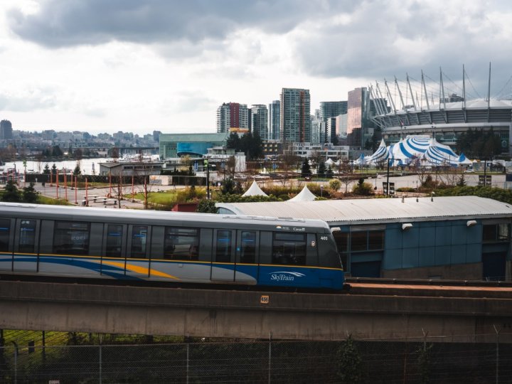 架空列車世博線於溫市中心路段維修工程致服務較慢