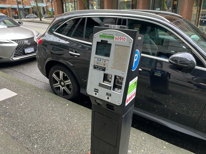 本月將會逐步全面取消停車場現金支付選項