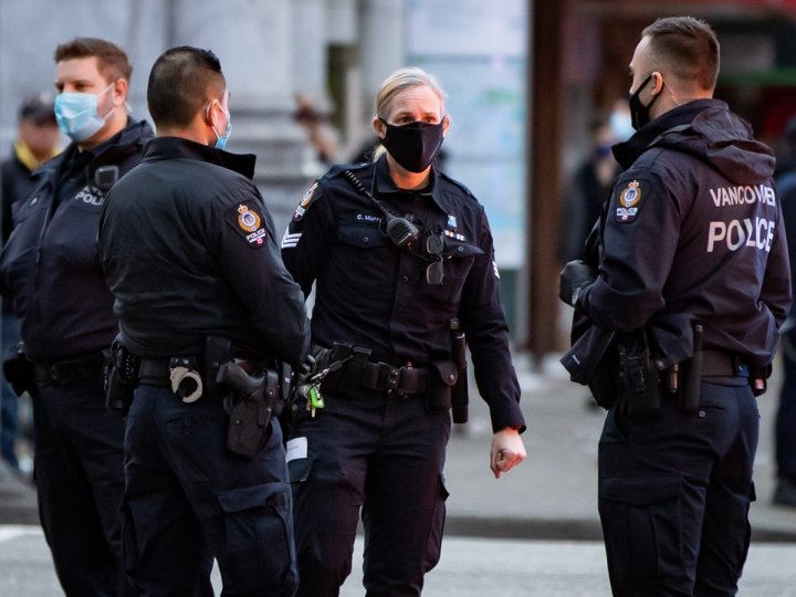 溫哥華警方正在調查溫市1間脫衣舞俱樂部外發生的火警懷疑涉及縱火