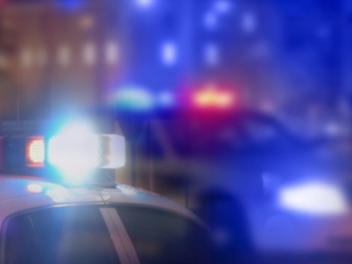 本拿比皇家騎警說市內1段1號公路西行方向今早發生嚴重車禍封閉