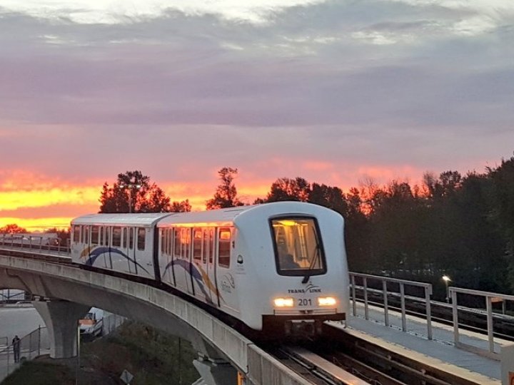 架空列車明進行約5個月通宵行駛測試